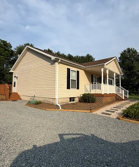 10457 Hughes Ln — Photo 4