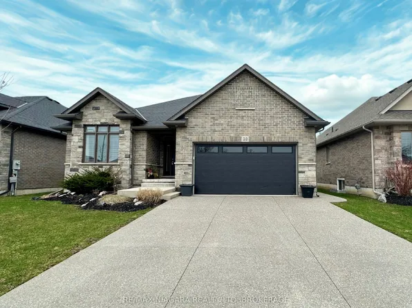 30 Renfield St, Pt Colborne, ON L3K 0A7