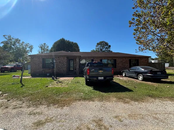 108 County Road 753, Buna, TX 77612