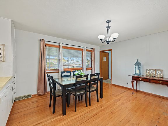 5th image of 2181 Kensington Rd