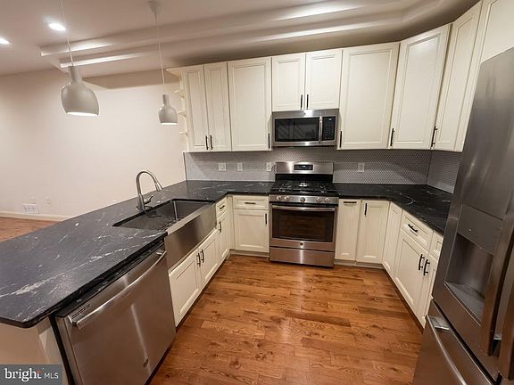 3rd image of 1331 S Opal St
