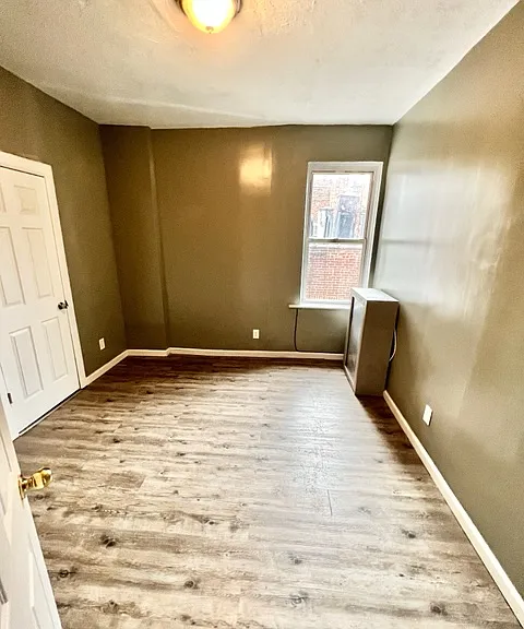 492 Park Ave #13 — Photo 7