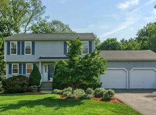 23 Thomas Farm Cir, Shrewsbury, MA 01545