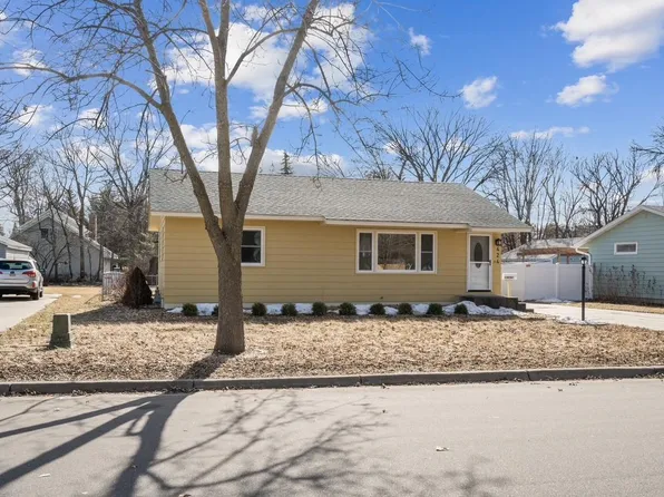 424 Benton St, Anoka, MN 55303
