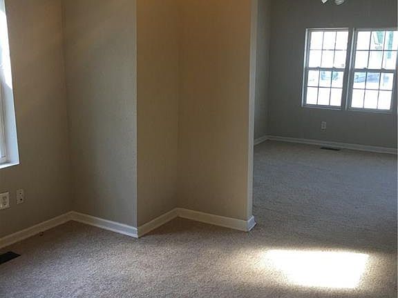 5th image of 1513 Highland Ave