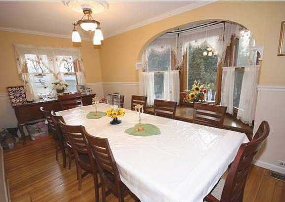 5th image of 808 Jewett Ave