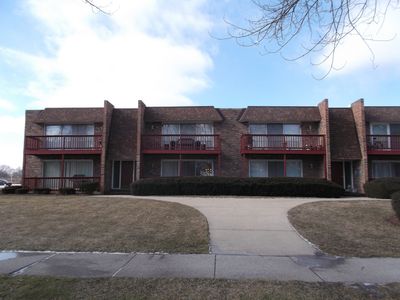 508 N Roberts Dr APT 1B, Glenwood, IL, 60425