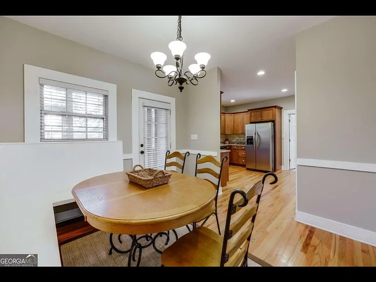 90 Hart Ave — Photo 12