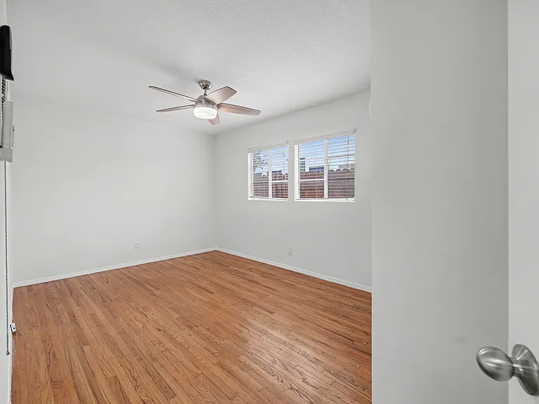 1037 N Curson Ave #2 — Photo 21