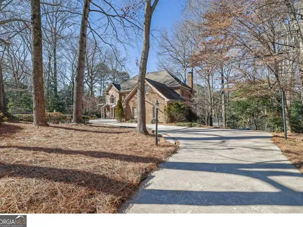 7740 Sagebrush Dr, Sandy Springs, GA 30350