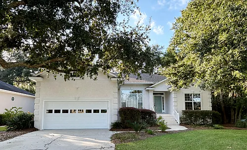 100 Hillcrest Ct Photo 1