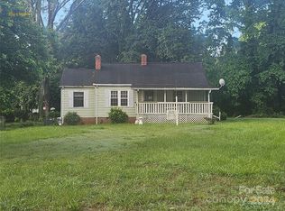 811 S Hoskins Rd, Charlotte, NC 28208