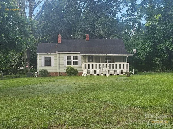 811 S Hoskins Rd, Charlotte, NC 28208