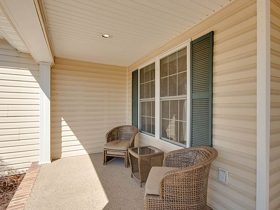 2nd image of 3034 Briarwood Ct