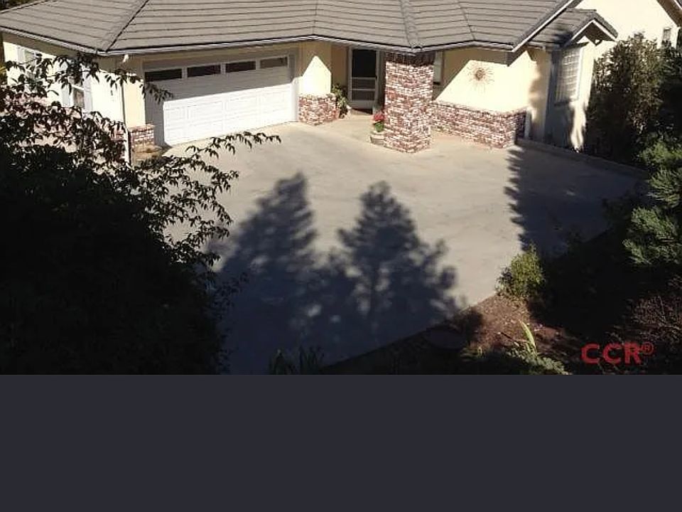 Entry to house and garage