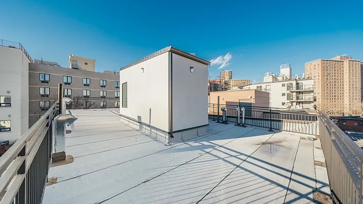 Rented by Nooklyn NYC LLC | media 40