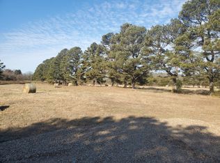 3033 E 2090th Rd, Hugo, OK 74743
