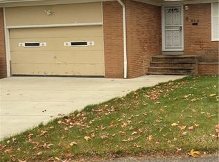 16307 Highview Dr, Cleveland, OH 44128
