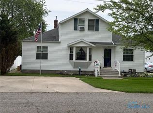 441 S Pine St, Deshler, OH 43516