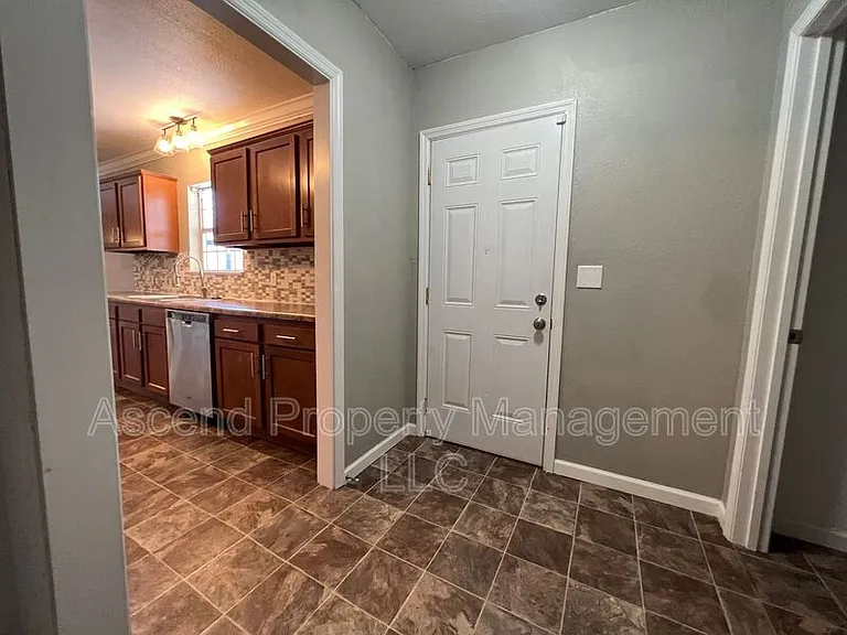 401 Tacoa Ave — Photo 13