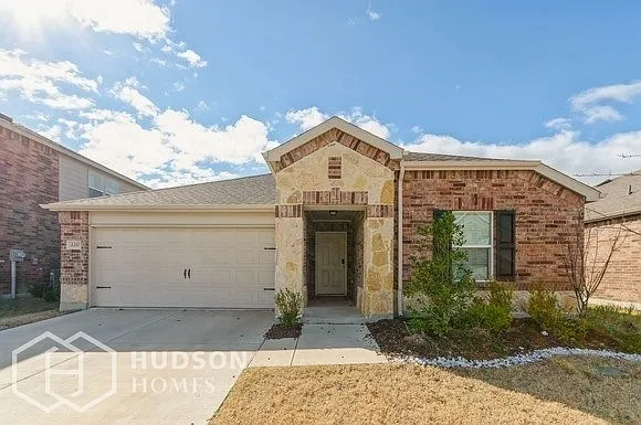2217 Perrymead Dr — Photo 1