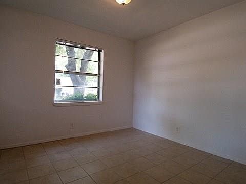 2nd image of 2120 Tecumseh Trce