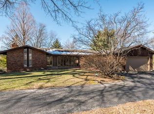 28 Balcon Est, Saint Louis, MO