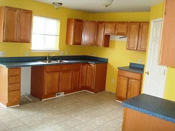 3rd image of 24436 Kolleen Ln