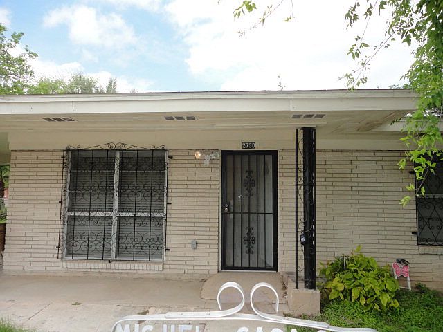 1st image of 2730 Ivy Ave