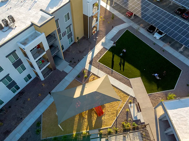 Copa Flats — Photo 40