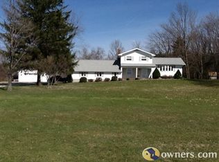 16725 Munn Rd, Chagrin Falls, OH 44023