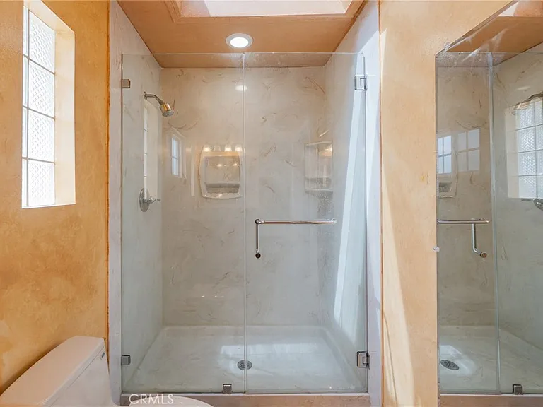 5562 Highland Ave — Photo 29