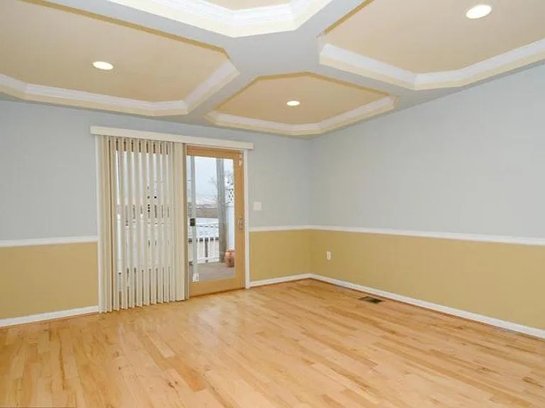 2326 E Fayette St — Photo 7