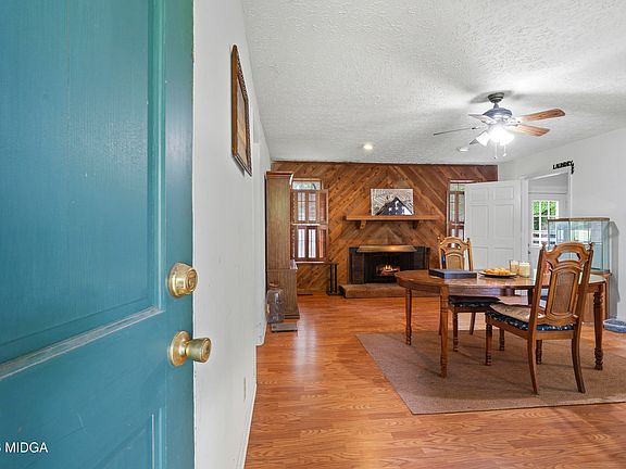 5th image of 206 Brookwood Dr