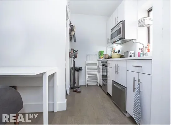 Rented by REAL New York | media 28