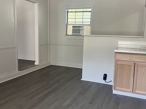 4th image of 6253 SE 36th Ave