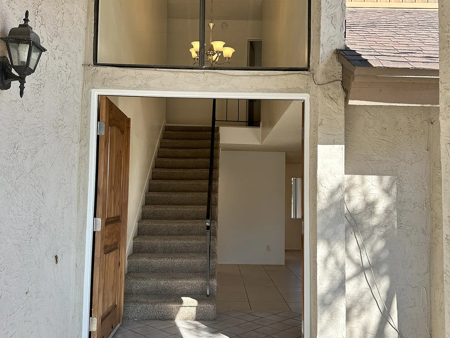4 bed, 2.5 bath, 1690 sqft, $4,400 — Photo 3