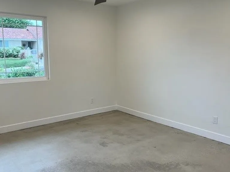 3276 Valarie Ave — Photo 7