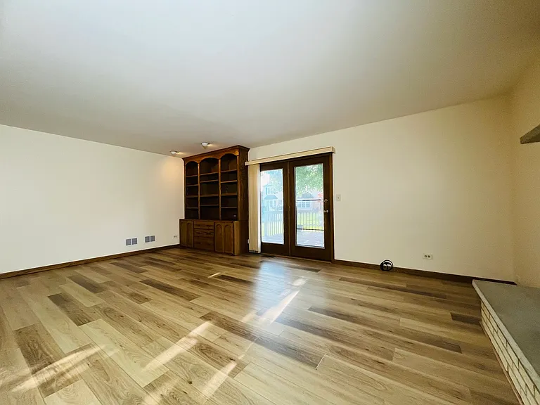 1483 Heather Ln — Photo 13