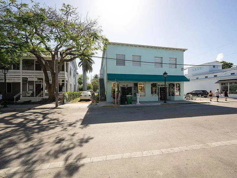 1200 Duval St #1 — Photo 16