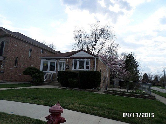 1st image of 2850 Elm St