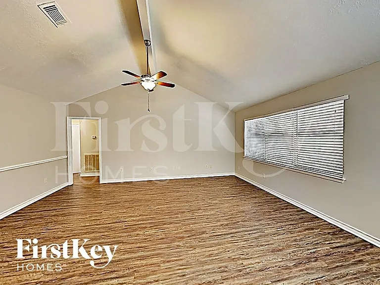 20327 Bridgedale Ln — Photo 4
