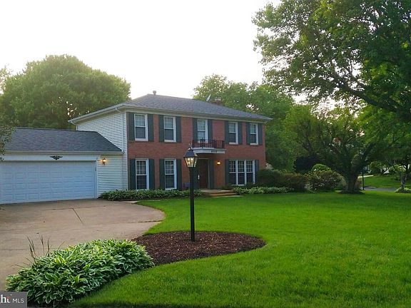 2nd image of 8500 Paul Revere Ct