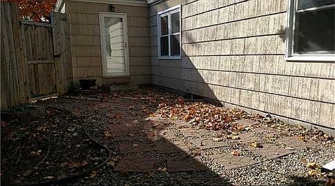 3rd image of 406 Pleasantwood Ave