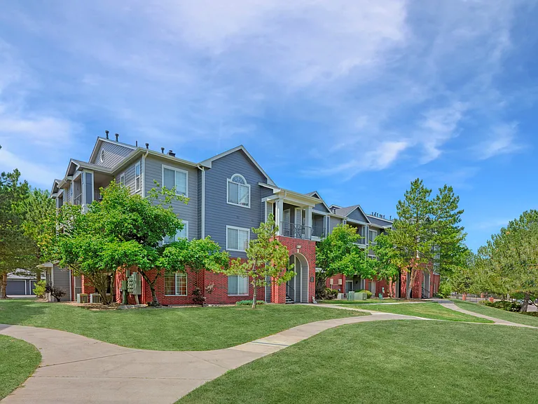 SkyeCrest Apartments — Photo 34