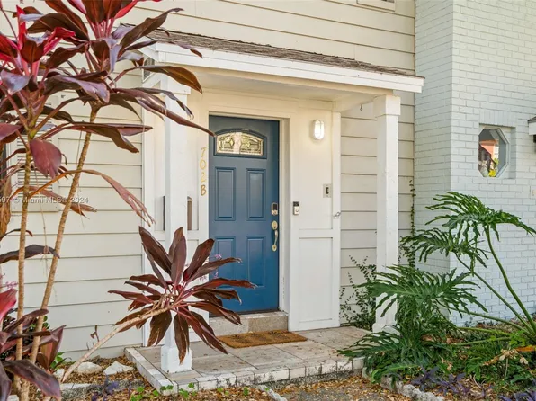 702 W Bay St APT B, Tampa, FL 33606