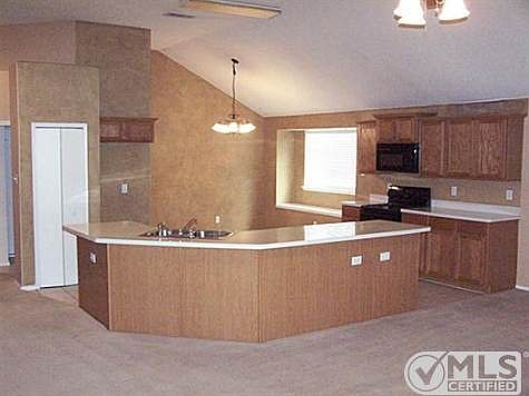 4th image of 1608 Wolf Creek Dr