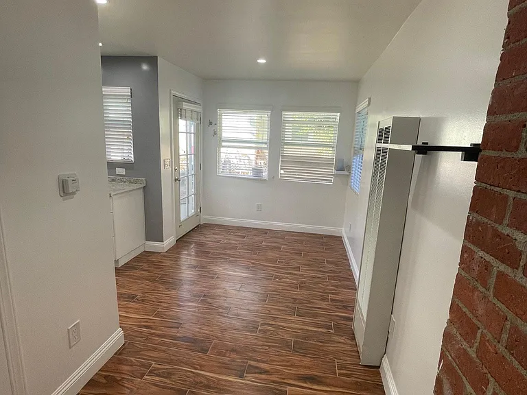 508 S Catalina Ave #B — Photo 6