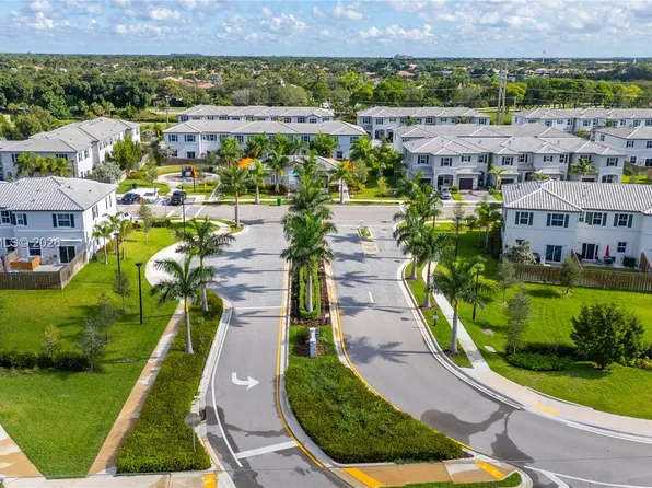 12022 NW 46th St, Coral Springs, FL 33076