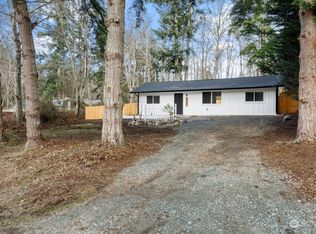 921 Chickadee Dr, Greenbank, WA